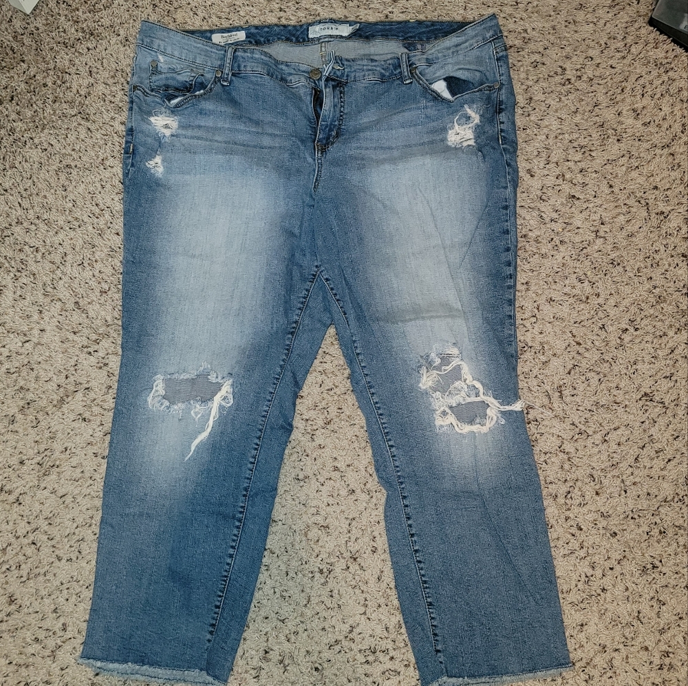 SALE-TORRID Boyfriend Crop Jeans